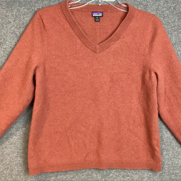 Patagonia Sweaters - Patagonia Women's Cashmere and Wool V-neck Sweater Red Size XL (Previously Owned